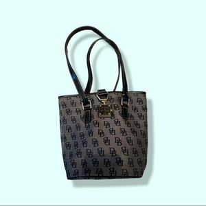 Dooney & Bourke tote